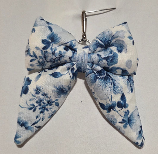 Blue and white floral puff bow key chain
