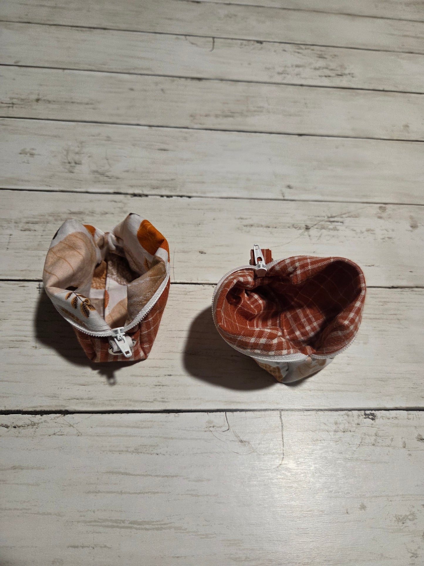 Mini boxed coin pouch